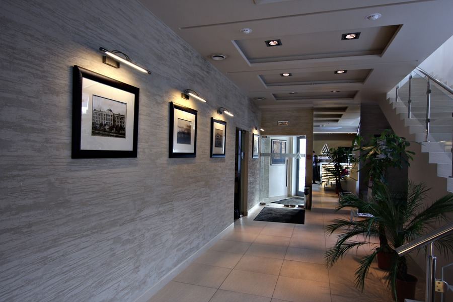 Hotel entrance corridor, textured plaster