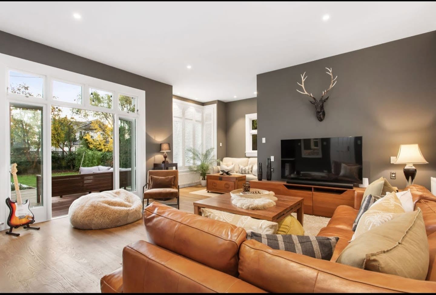 Lounge interior repaint, Ilam