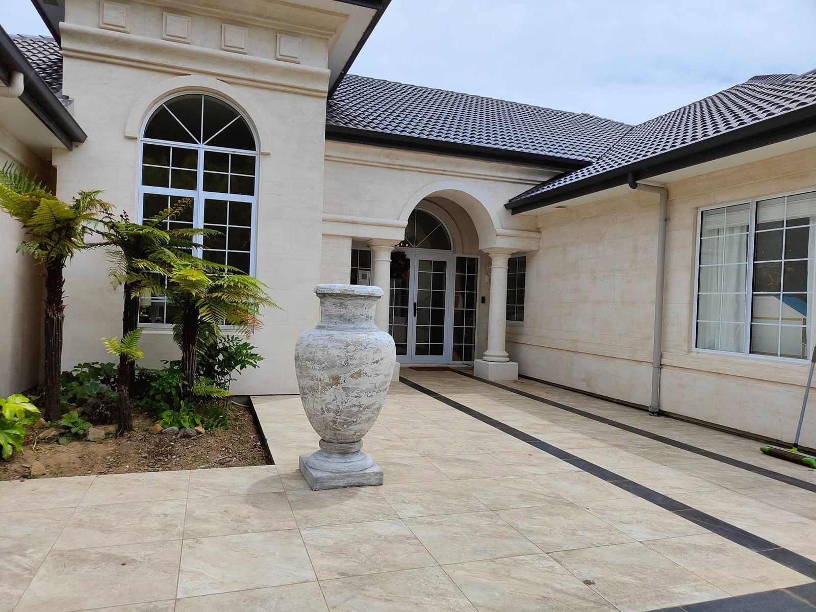 Travertino Romano stone effect exterior, Akaroa