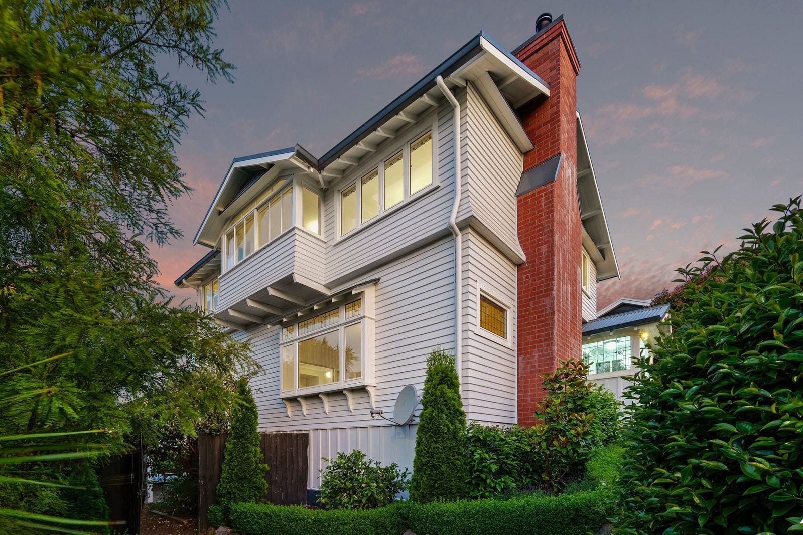 Weatherboard exterior painting, Cashmere Hill